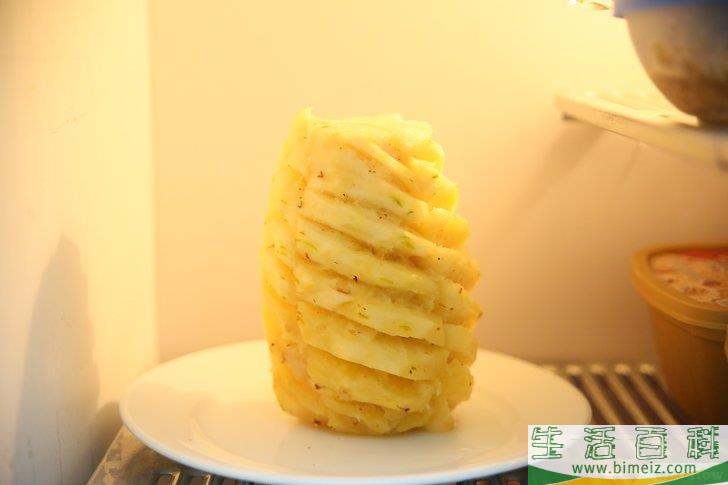 如何判断菠萝是否熟了