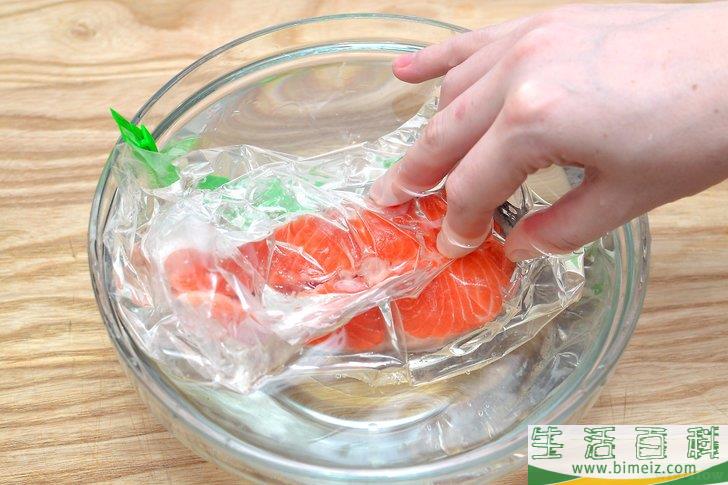 怎么解冻三文鱼