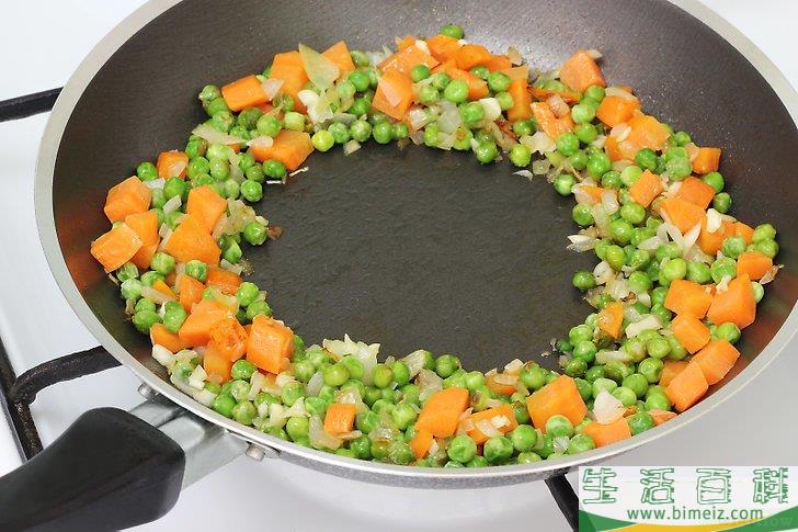 怎么做鸡丁炒饭