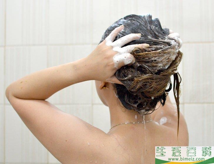 怎么打理卷发