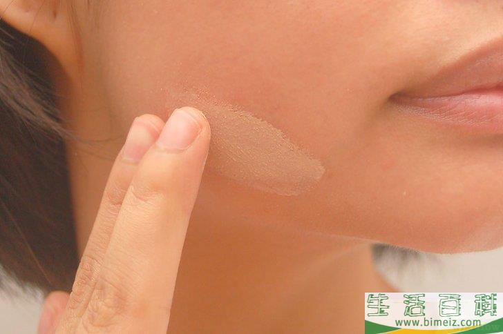 怎么根据皮肤色调选择化妆品