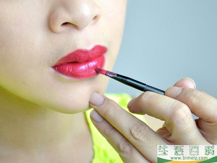 怎么涂红色唇膏