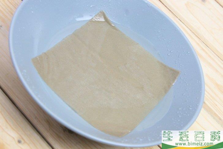 怎么将卷心菜切成楔形