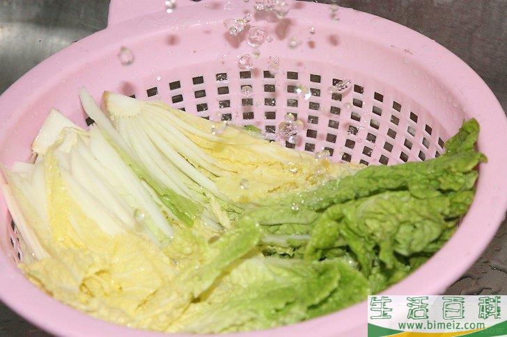 怎么将卷心菜切成楔形