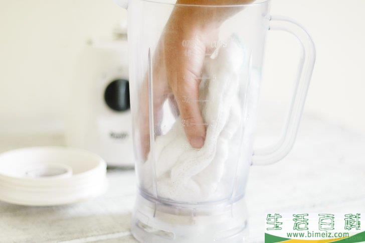 怎么用食品加工机两分钟内做出黄油