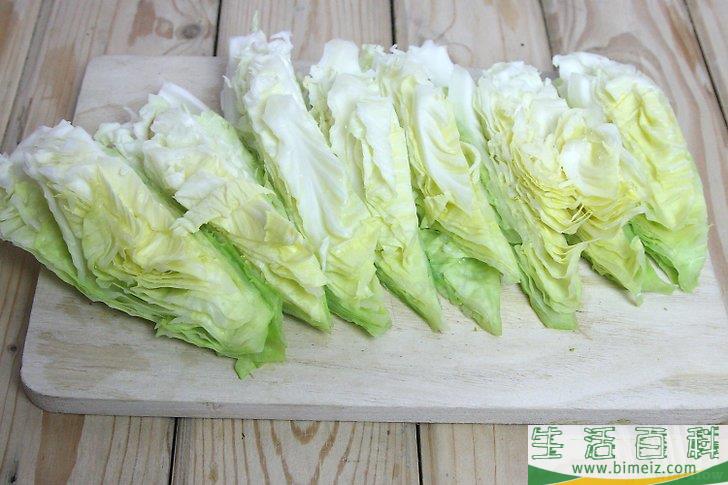 怎么将卷心菜切成楔形