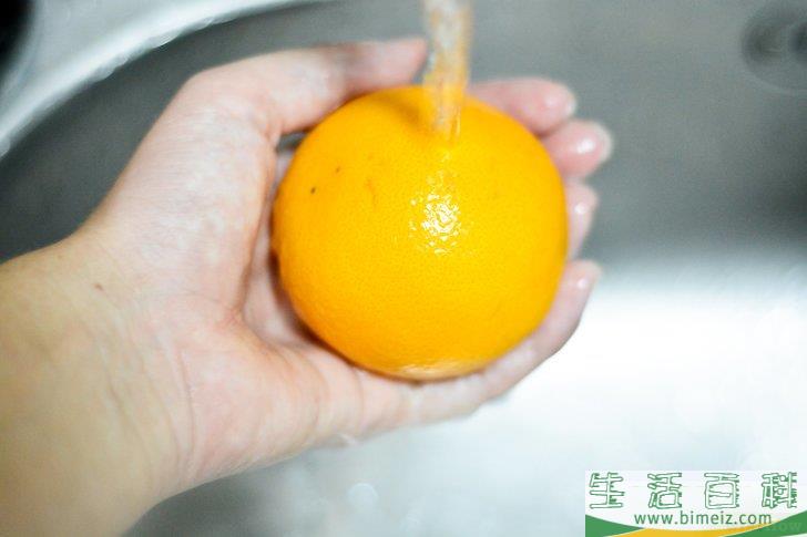 怎么做里面有装饰品的模具果冻