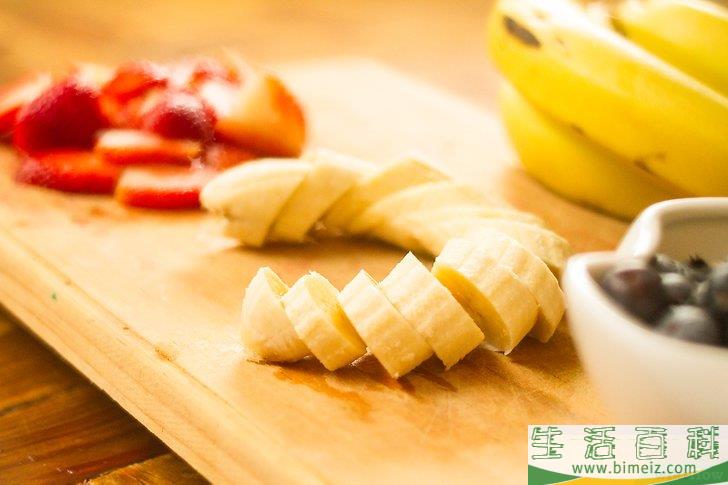 怎么制作水果酸奶奶昔