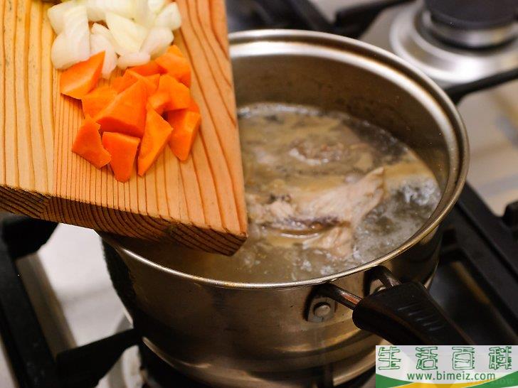怎么制作鸡骨高汤