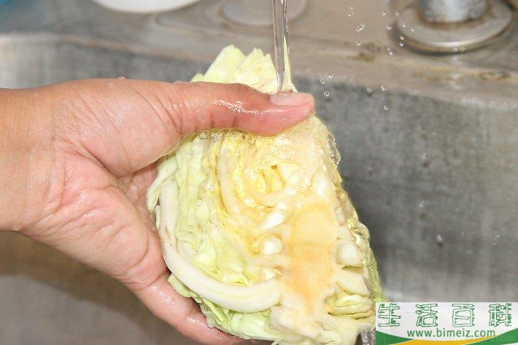 怎么将卷心菜切成楔形