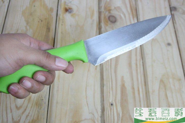 怎么将卷心菜切成楔形