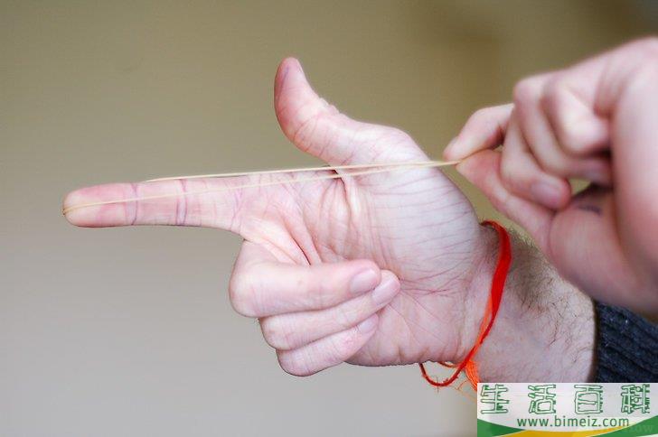 怎么发射橡皮圈
