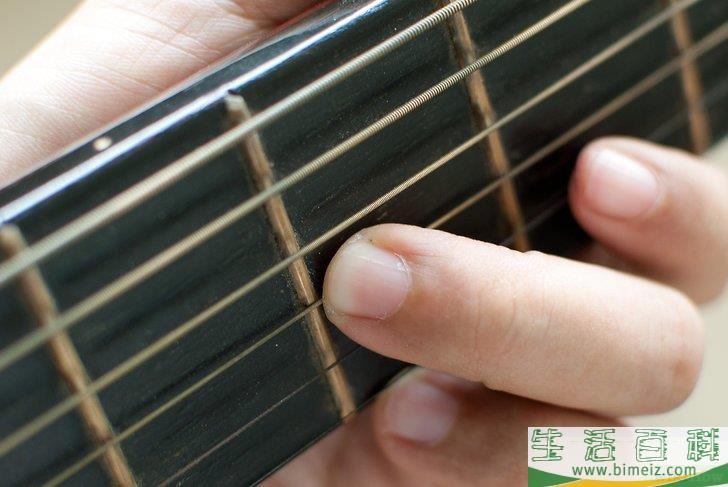 怎么给吉他调音