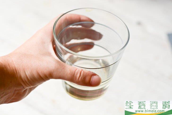 怎么玩喝酒游戏“国王之杯”