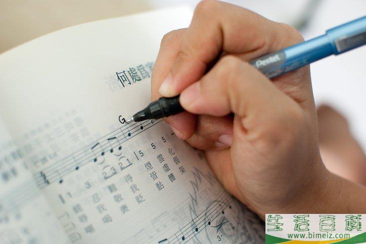 怎么用旋律识别歌曲