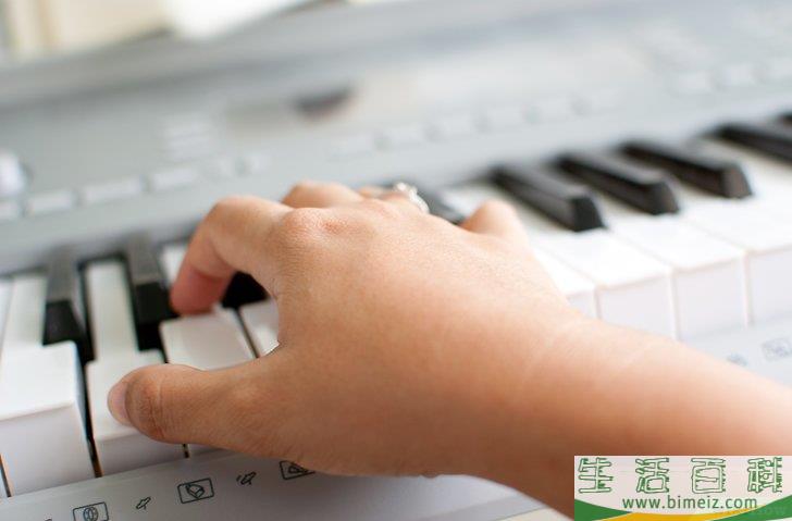怎么用旋律识别歌曲