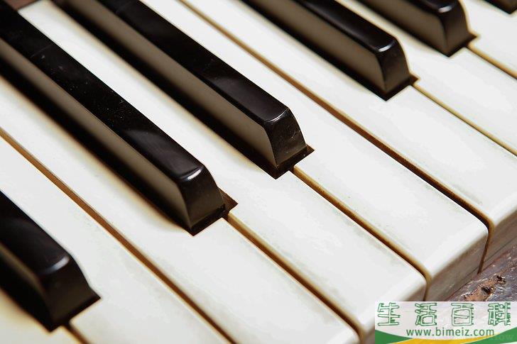 怎么在钢琴上弹奏“铃儿响叮当”
