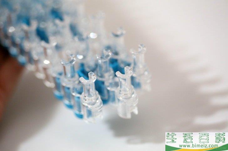 怎么制作彩虹织机橡皮筋手链
