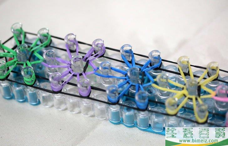 怎么制作彩虹织机橡皮筋手链