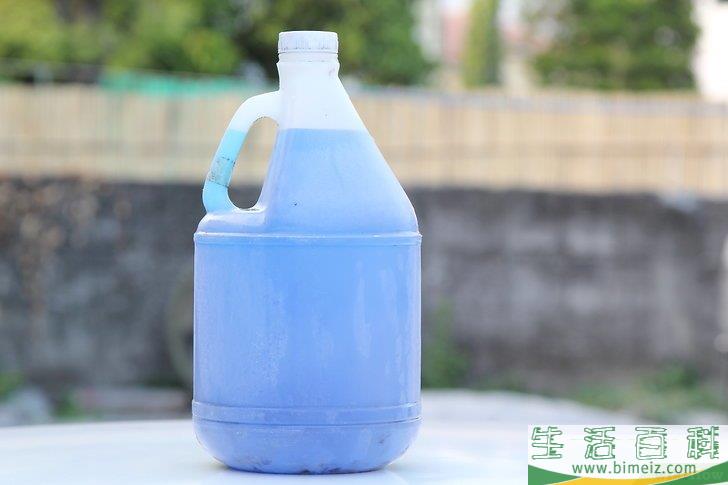 怎么去除布料上的干血迹