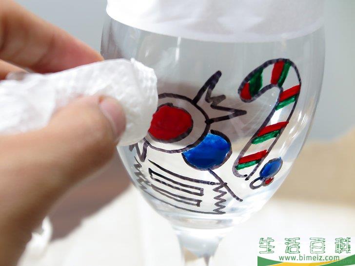 怎么在酒杯上绘画
