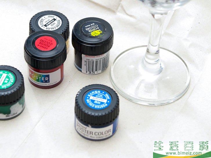 怎么在酒杯上绘画