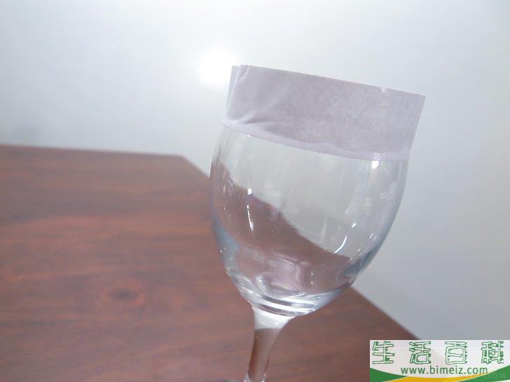 怎么在酒杯上绘画