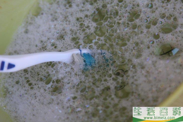 怎么洗白鞋