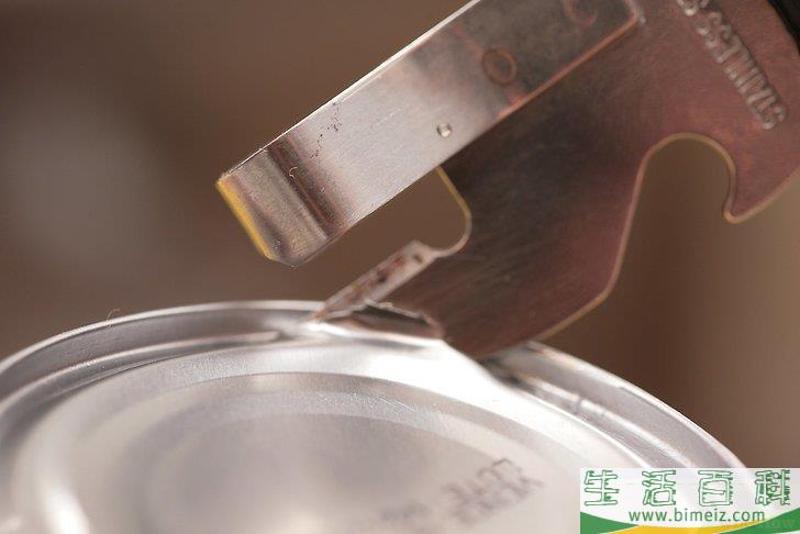 怎么使用开罐器