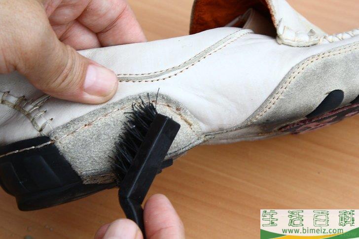 怎么洗白鞋