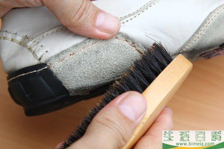 怎么洗白鞋