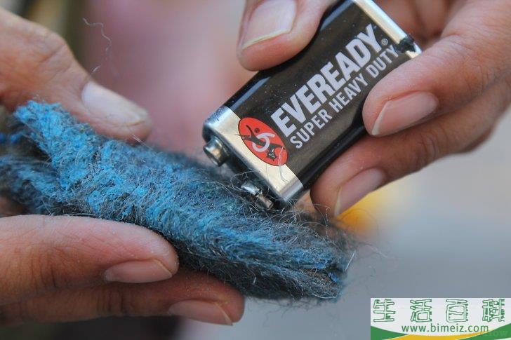 怎么在没有火柴或打火机的情况下生火