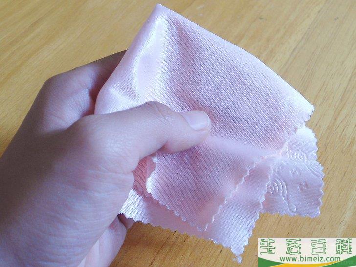 怎么清理电池的腐蚀和泄露堆积