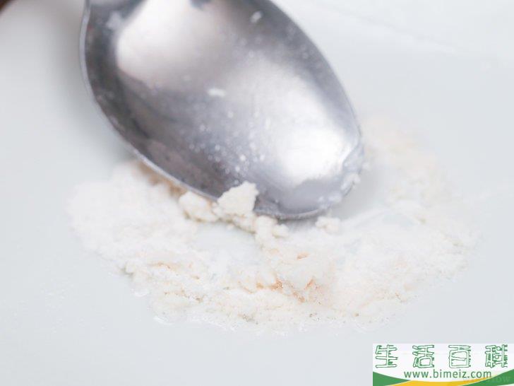怎么用小苏打洗衣服