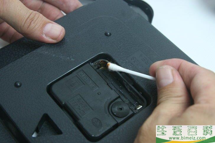 怎么清洁蓄电池接线柱