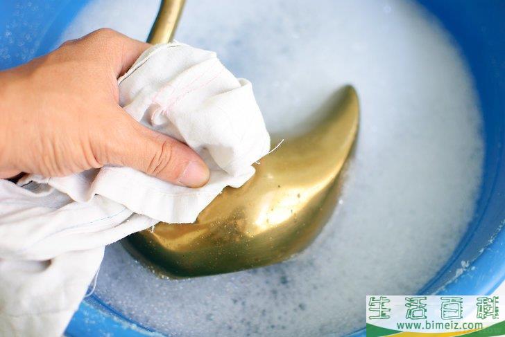 怎么清洗黄铜制品