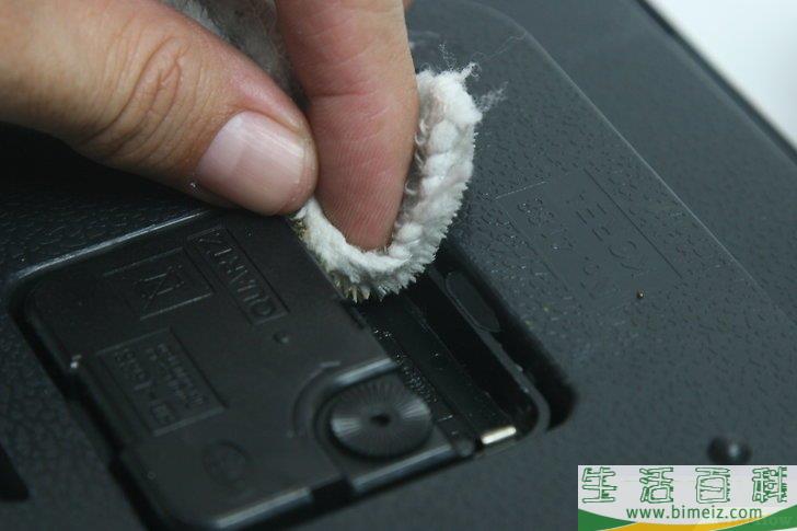 怎么清洁蓄电池接线柱