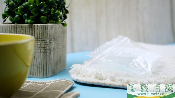 怎么清理地毯上的橡皮泥