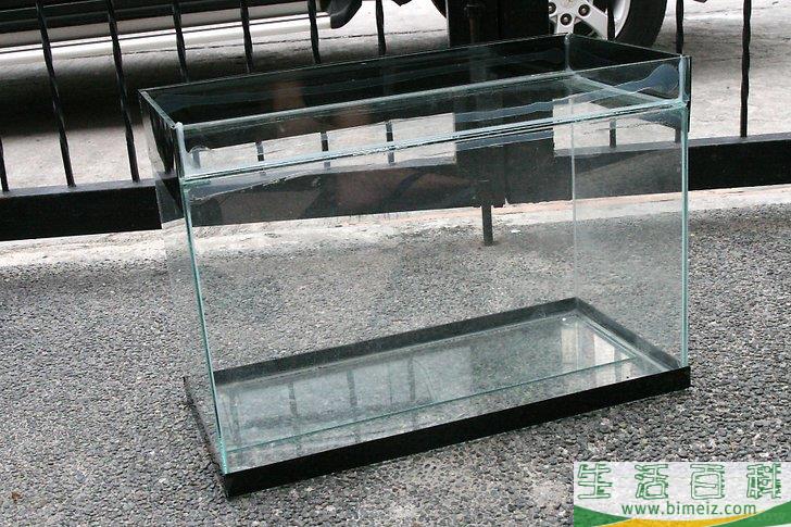 怎么将旧电视机改造成鱼缸