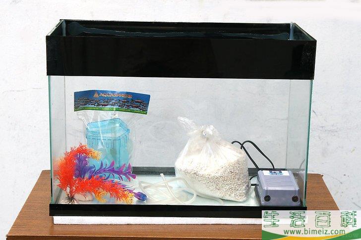 怎么将旧电视机改造成鱼缸