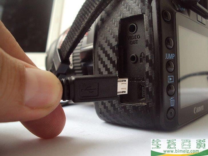 怎么不使用软件将相机里的图片传输到电脑上