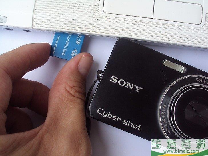 怎么不使用软件将相机里的图片传输到电脑上