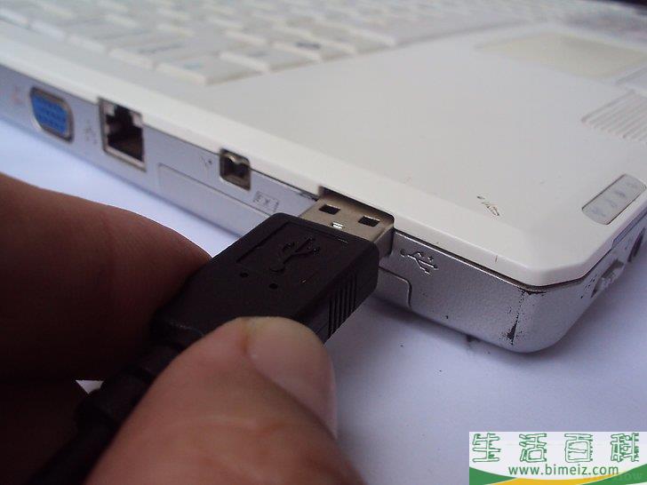 怎么不使用软件将相机里的图片传输到电脑上