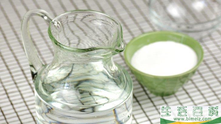怎么自然地清除积聚在头发里的物质
