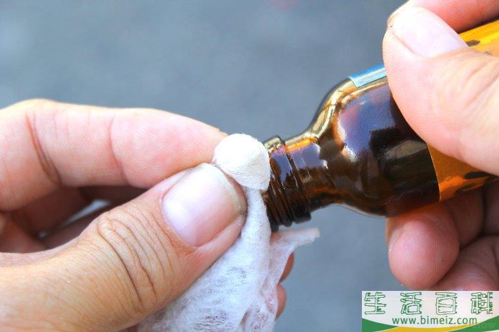 怎么去除Sharpie记号笔痕迹