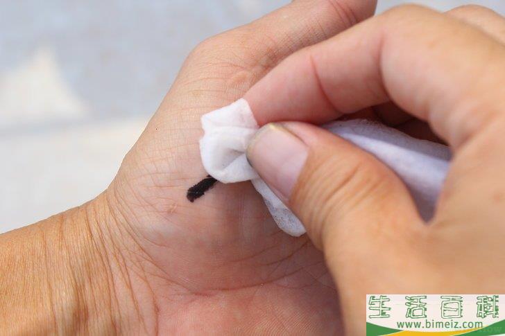 怎么去除Sharpie记号笔痕迹