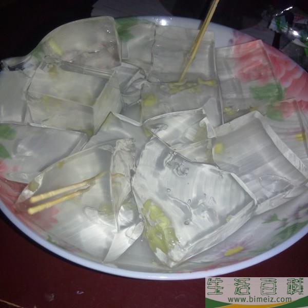 白凉粉是什么原料做的（有危害吗）