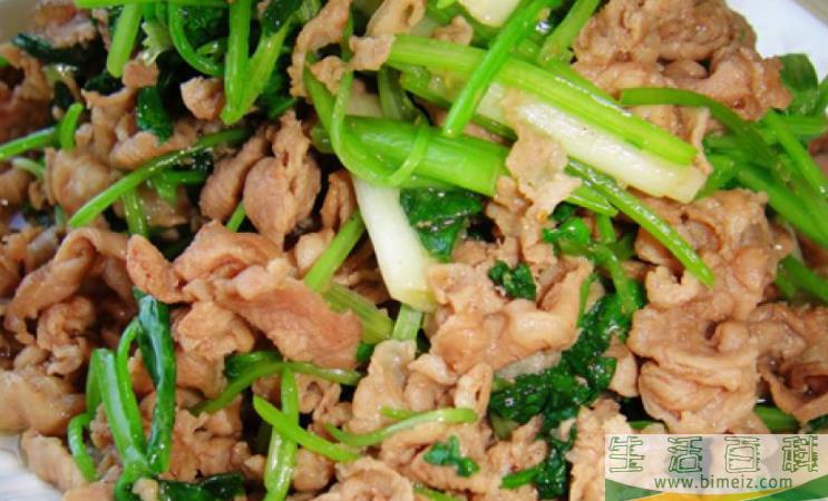 炒羊肉去膻味的最佳方法(烤羊肉去膻味的最佳方法)