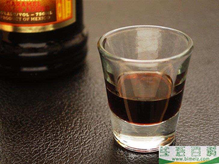 怎么制作“吹管之乐”鸡尾酒(Blow Job)