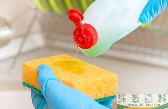 洗洁精气味对人体有害吗(洗洁精对人体到底有没有危害)